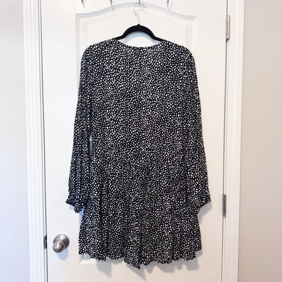 Altard State Black & White Tiered Ruffle Hem Long Sleeve Dress NWT Size Small - Picture 5 of 10